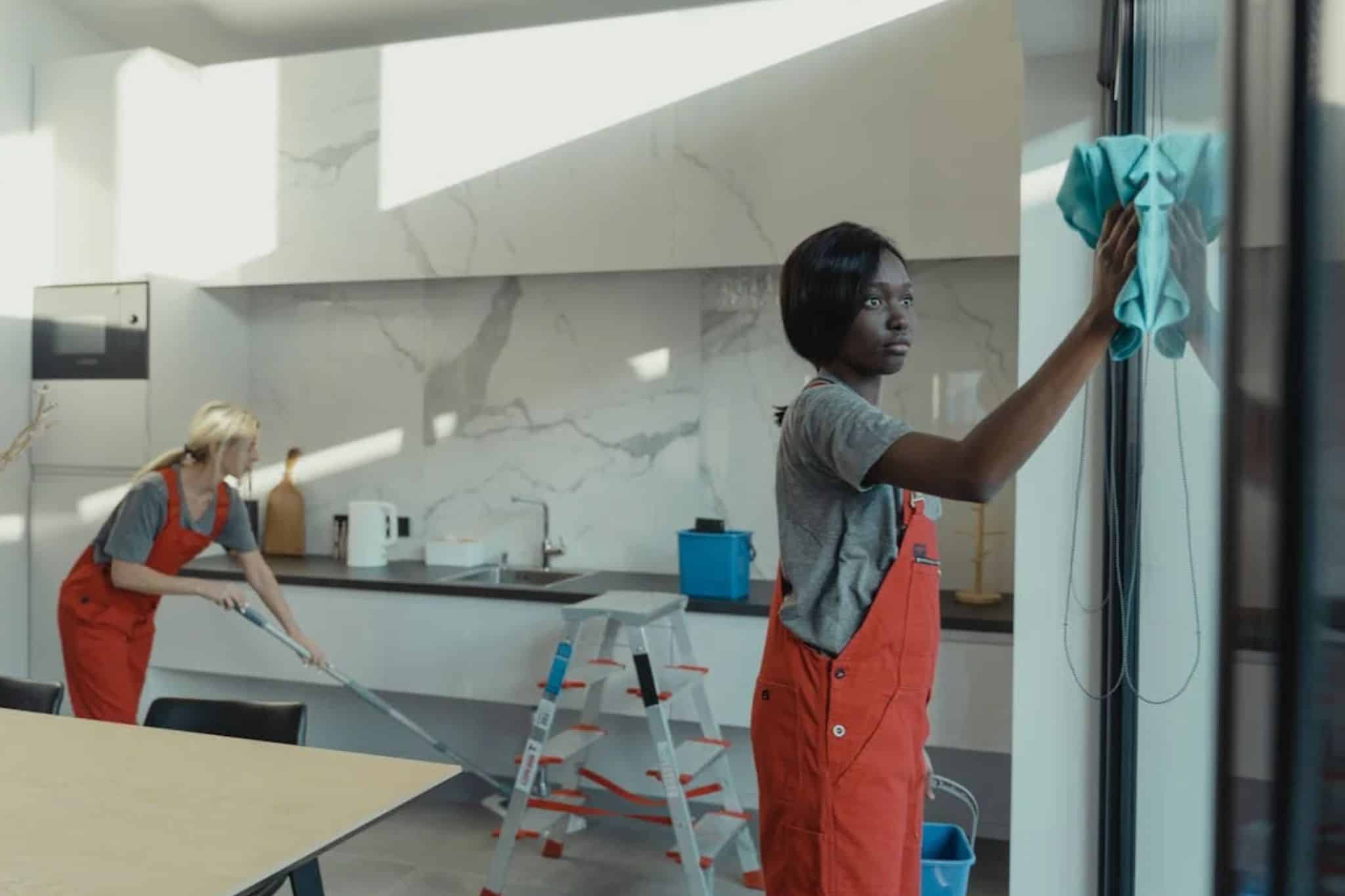 Tired of Cleaning? Here’s Why Hiring A Cleaning Company in Mississauga Is Game Changer